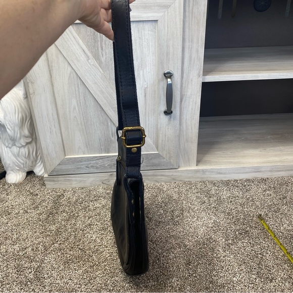 Fossil Legacy Black Pebbled Leather saddle messenger bag purse shoulder - Picture 2 of 16